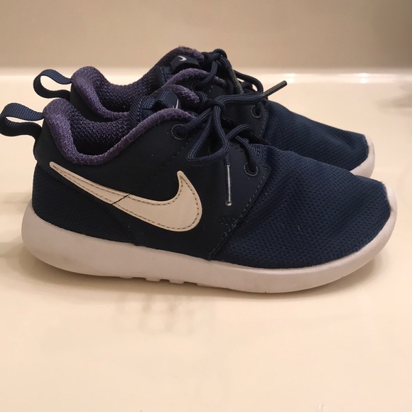 nike roshe midnight blue